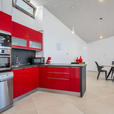 Selene Heated Indoor Pool ヴィラ