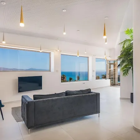 ヴィラ Selene Heated Indoor Pool