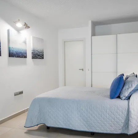 Selene Heated Indoor Pool ヴィラ コスタ・カルマ