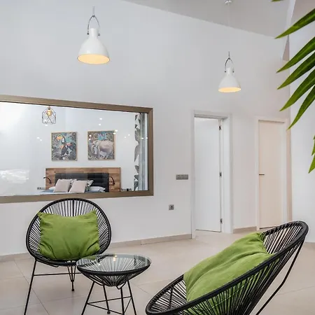 Selene Heated Indoor Pool コスタ・カルマ