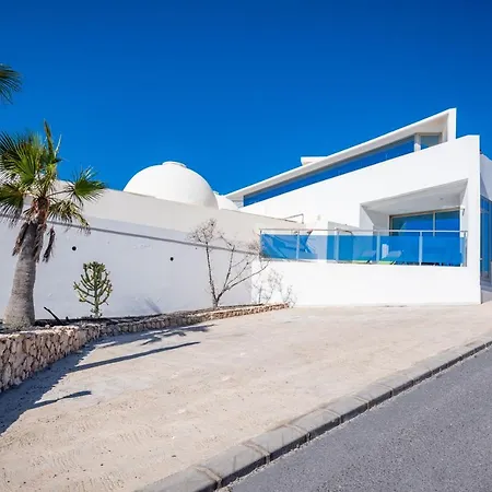 فيلة Selene Heated Indoor Pool كوستا كالما